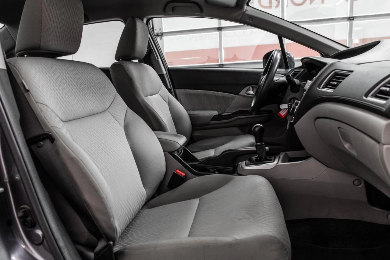 2015 Honda Civic Sedan LX Manuelle Garantie 1 AN Image principale