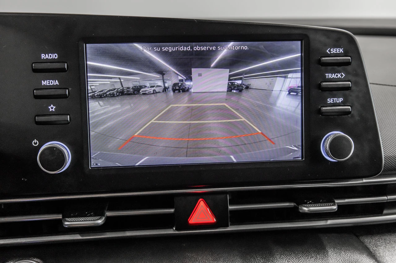 2023 Hyundai Elantra Preferred Main Image