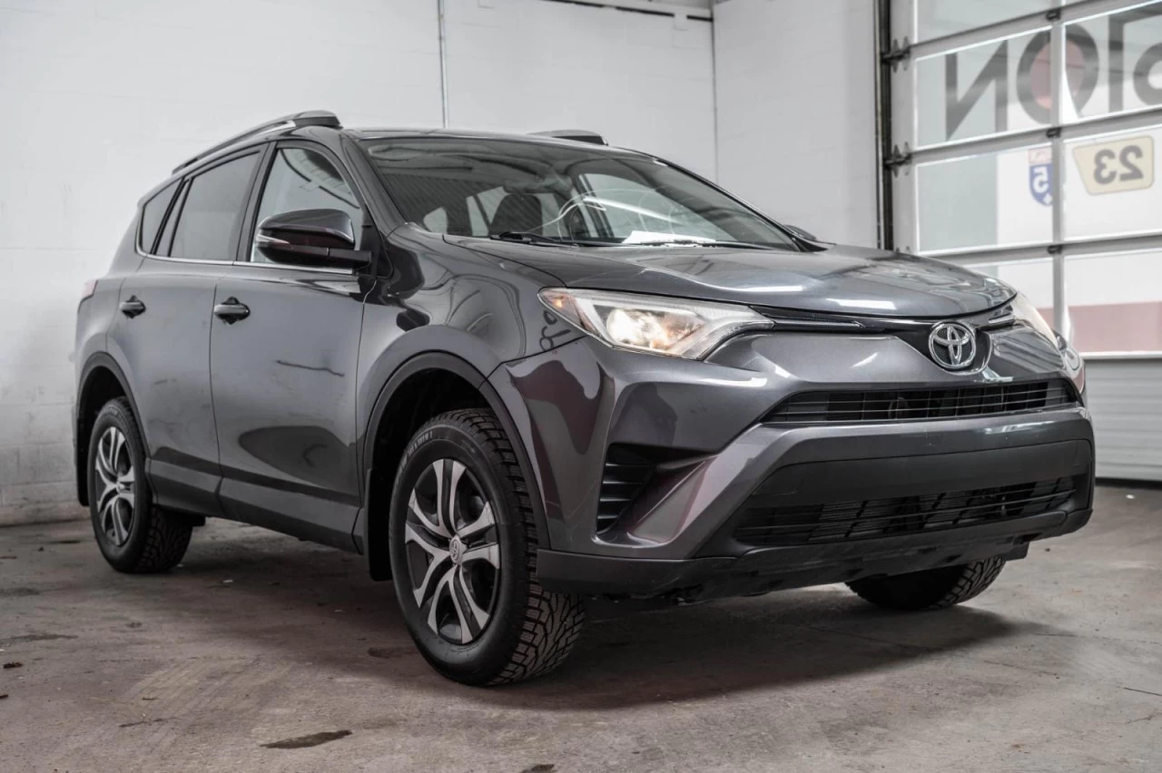 2016 Toyota RAV4 LE AWD+SIEGES.CHAUFF+BLUETOOTH+CAM.RECUL+REG.VITES Main Image