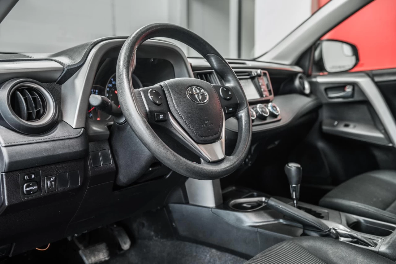 2016 Toyota RAV4 LE MAGS+SIEGES.CHAUFF+BLUETOOTH+CAM.RECUL Main Image