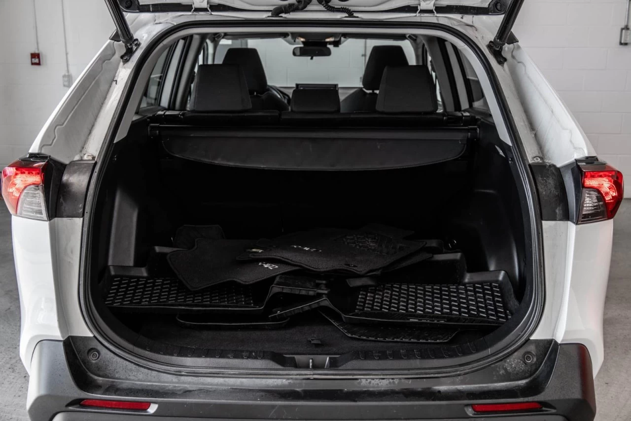 2020 Toyota RAV4 XLE AWD+TOIT.OUVRANT+SIEGES.CHAUFF+CARPLAY Main Image