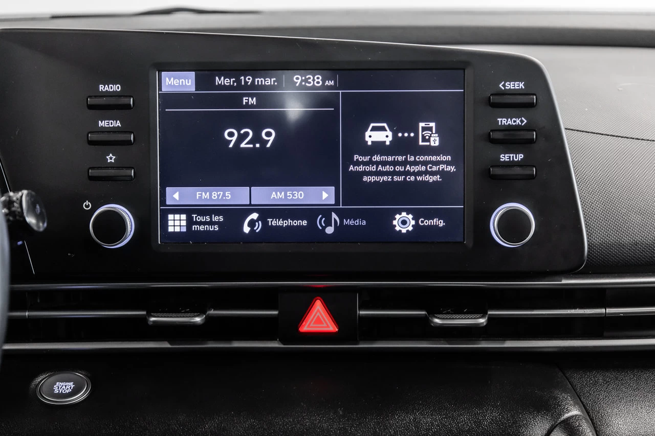 2022 Hyundai Elantra Preferred Main Image