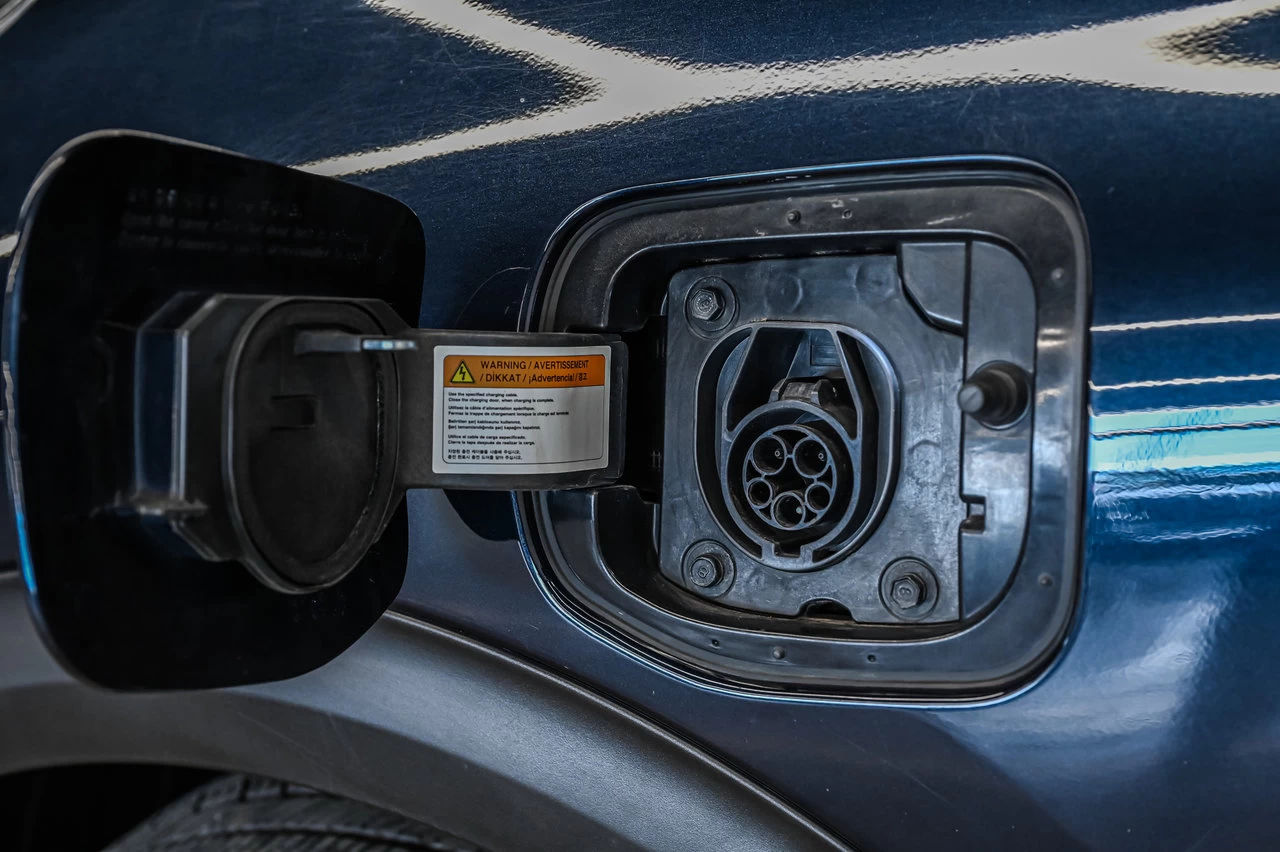 2019 Kia Niro Plug-In Hybrid Ex Main Image