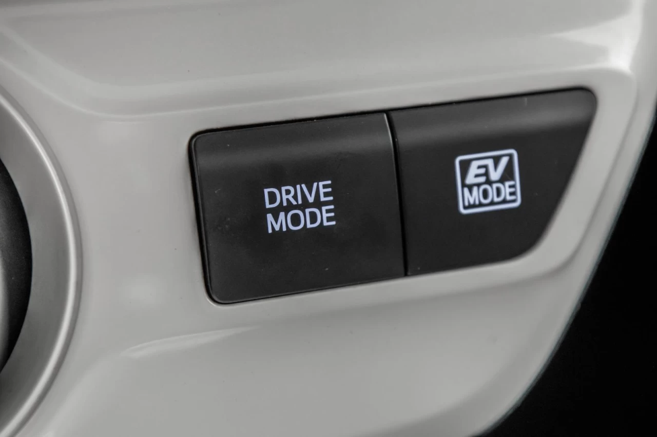 2016 Toyota Prius Hybrid NAVI+TOIT.OUVRANT+CAM.RECUL+BLUETOOTH Main Image