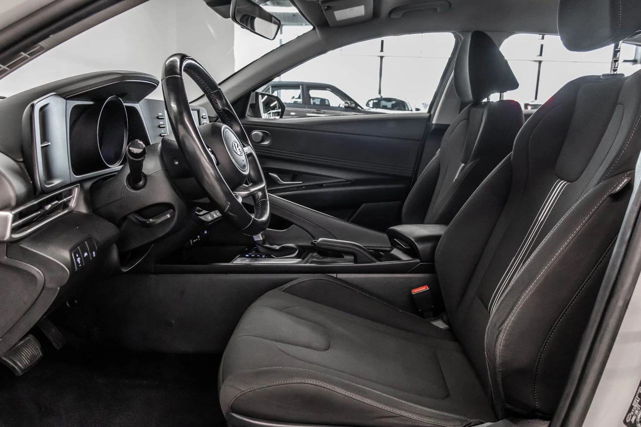 2021 Hyundai Elantra Preferred Image principale