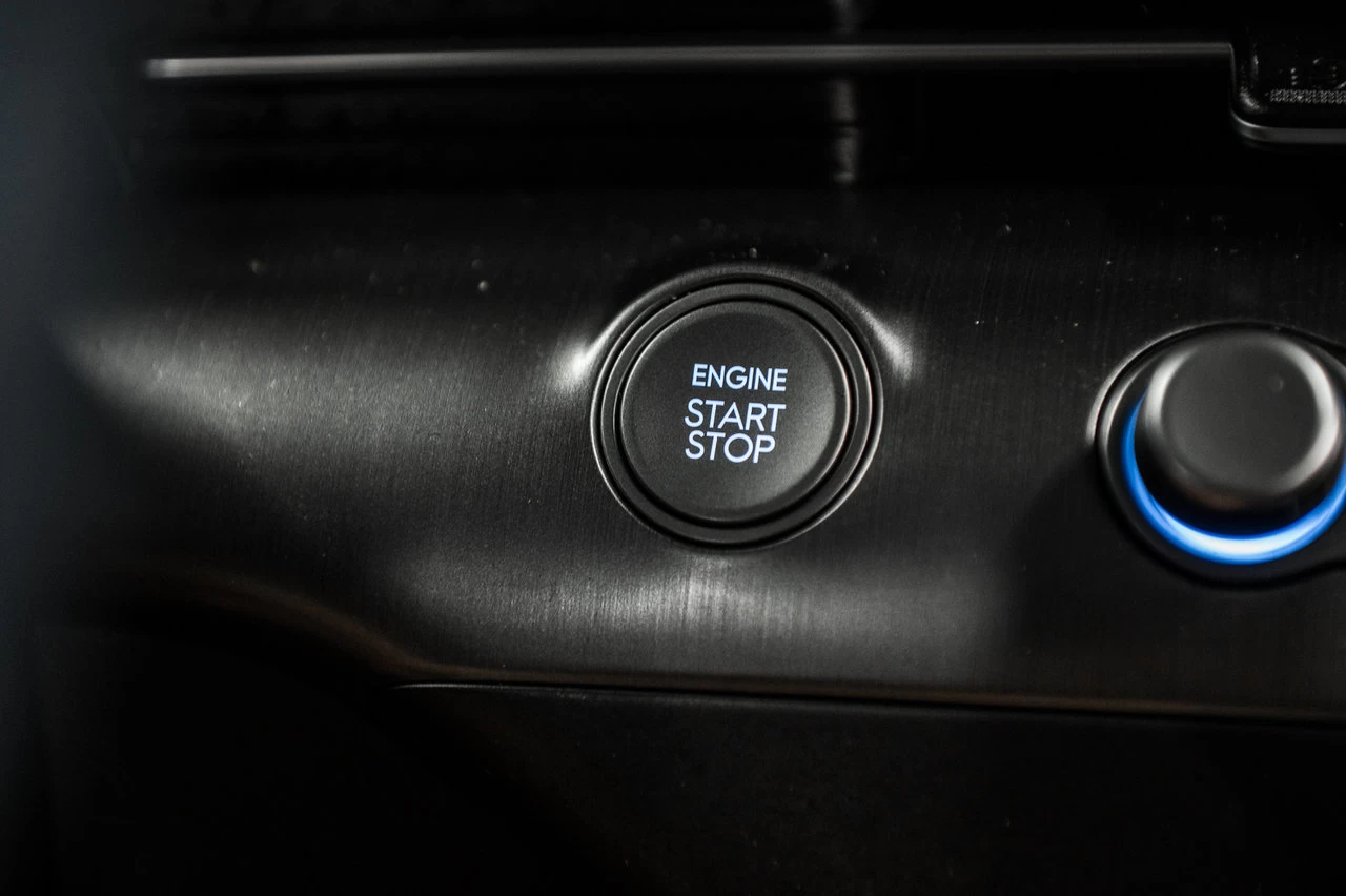2024 Hyundai Kona Essential Main Image