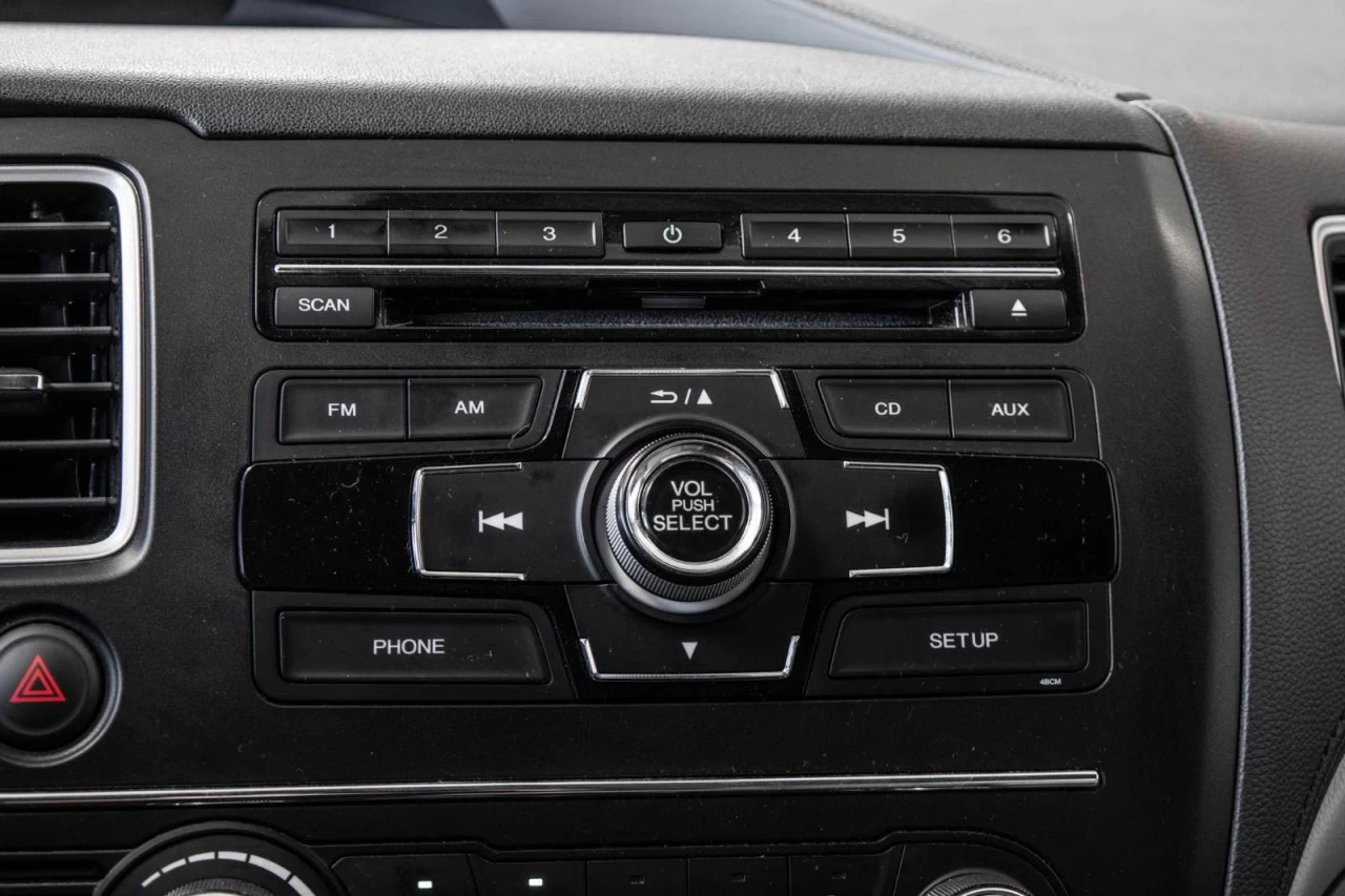 2015 Honda Civic Sedan LX Manuelle Garantie 1 AN Image principale