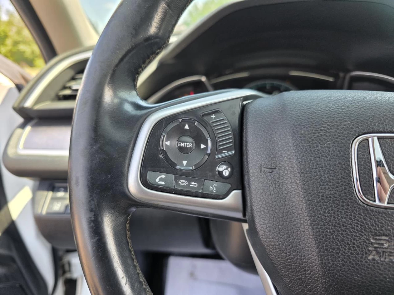 2017 Honda Civic Touring CVT Sedan Image principale