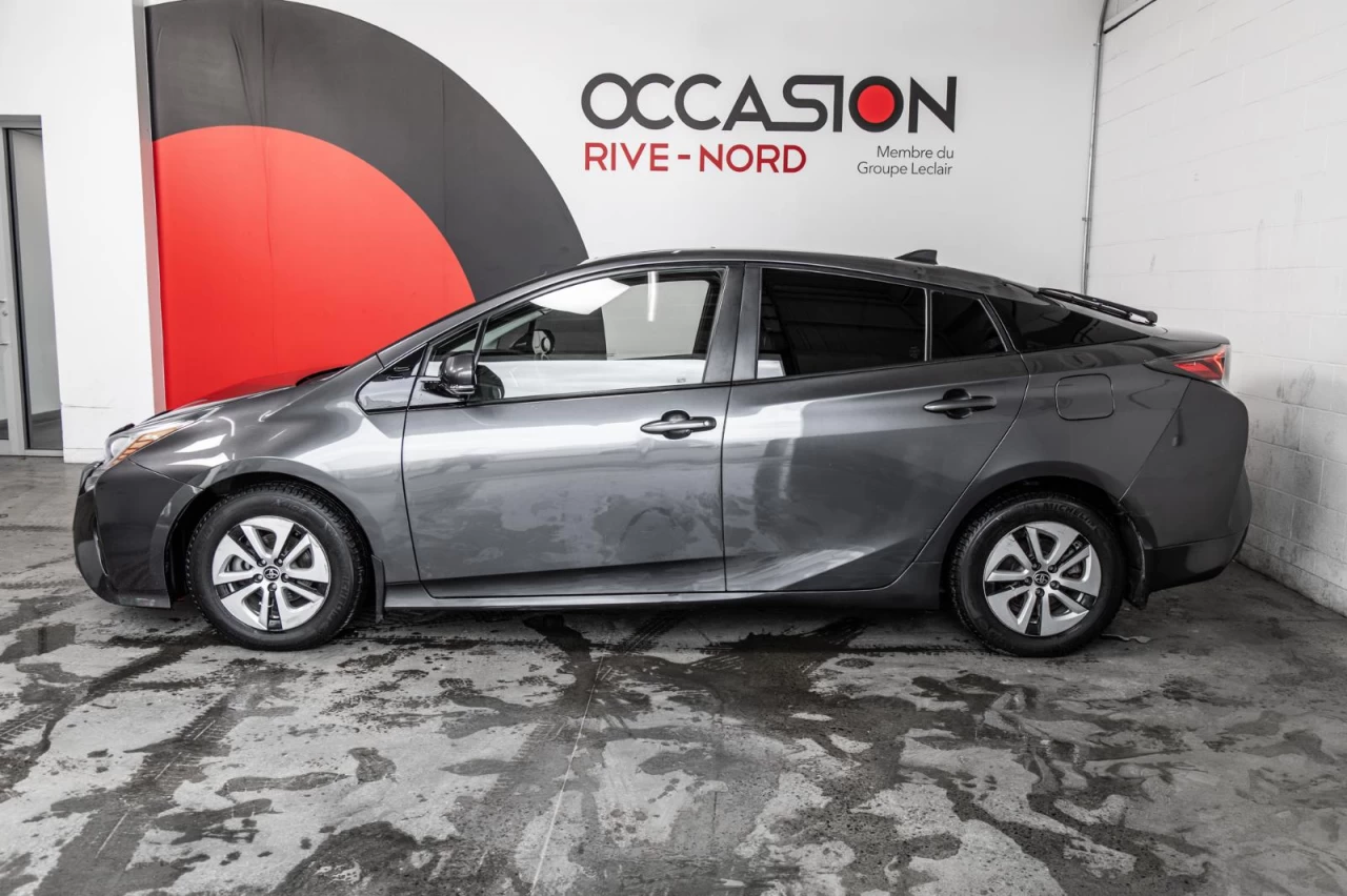 2016 Toyota Prius Hybrid NAVI+TOIT.OUVRANT+CAM.RECUL+BLUETOOTH Main Image