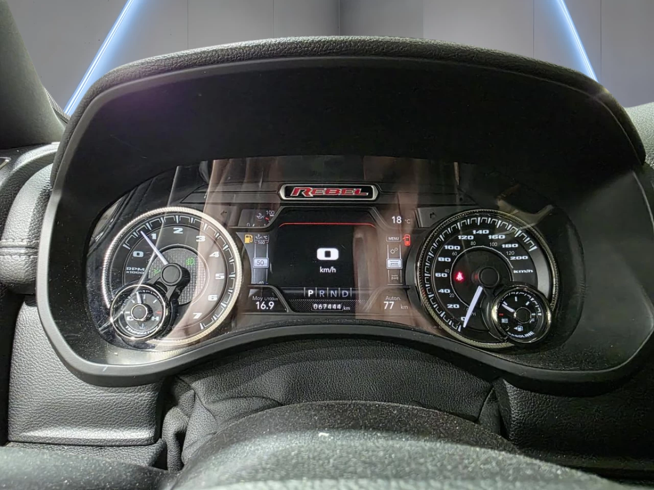 2022 RAM 1500 Rebel 4x4 Crew Cab 5'7" Box Image principale