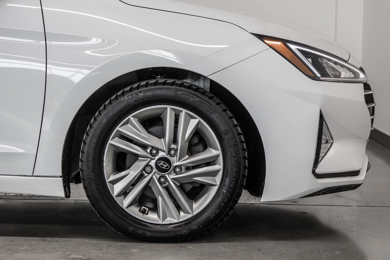2020 Hyundai Elantra Preferred Main Image