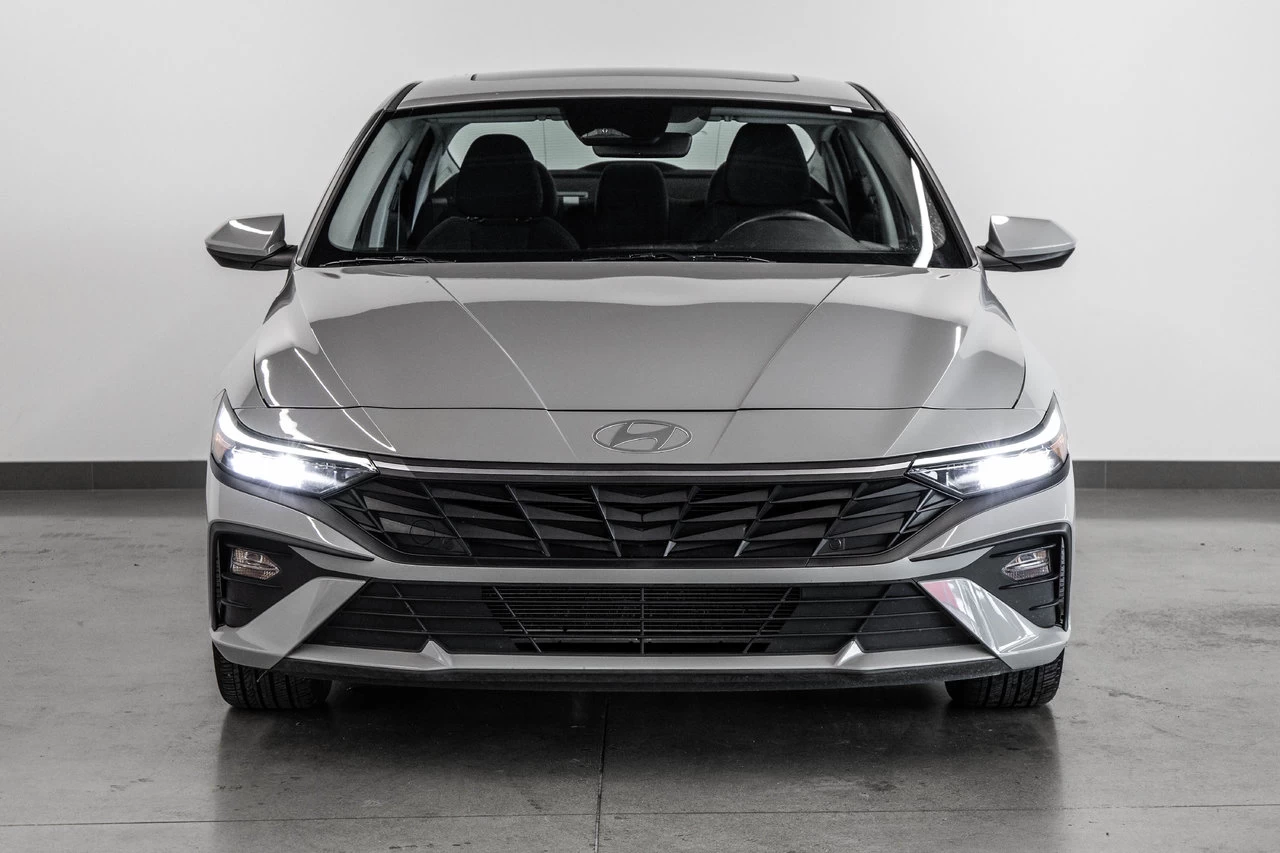 2024 Hyundai Elantra Preferred Tech Image principale