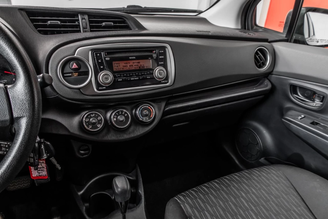 2014 Toyota Yaris Automatique hatchback Garantie 1 AN Image principale