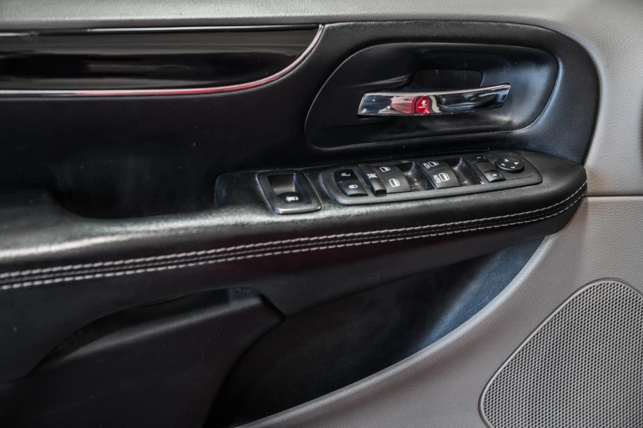 2015 Dodge Grand Caravan SXT Premium Plus Garantie 1 AN Main Image
