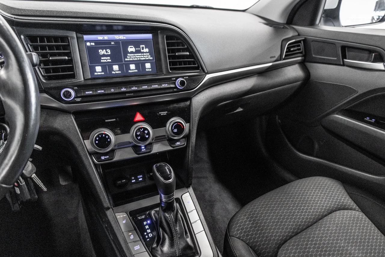 2020 Hyundai Elantra Preferred Main Image