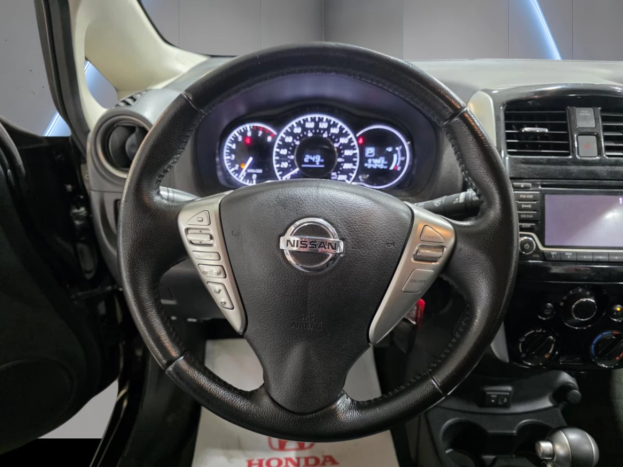 2018 Nissan Versa Note S Manual Image principale