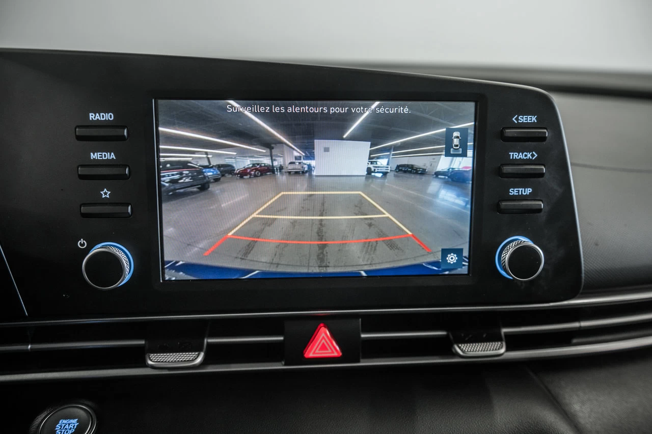 2022 Hyundai Elantra Preferred Image principale