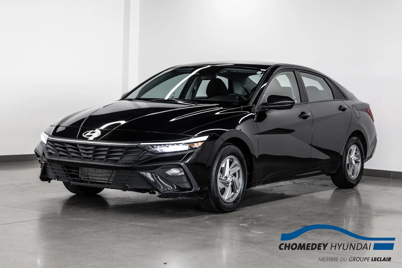 2024 Hyundai Elantra Essential Main Image