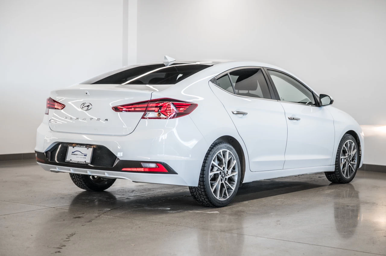 2020 Hyundai Elantra Luxury Main Image