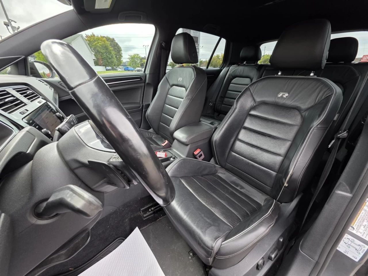 2018 Volkswagen Golf R 5-door DSG Main Image