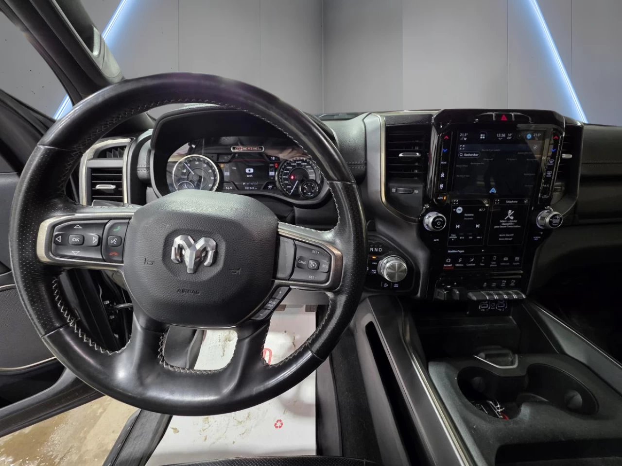 2022 RAM 1500 Rebel 4x4 Crew Cab 5'7" Box Image principale