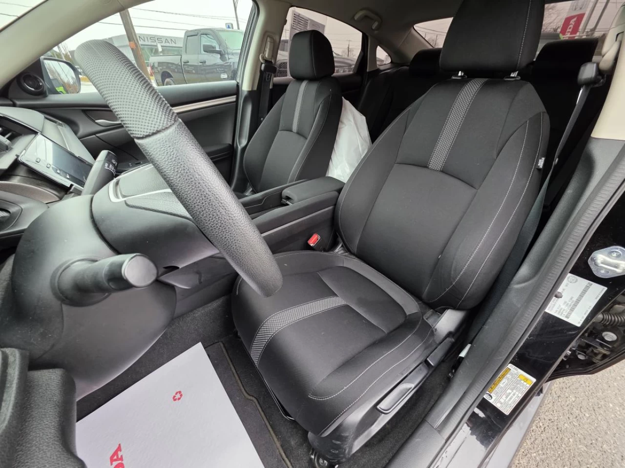 2021 Honda Civic LX CVT Sedan Image principale