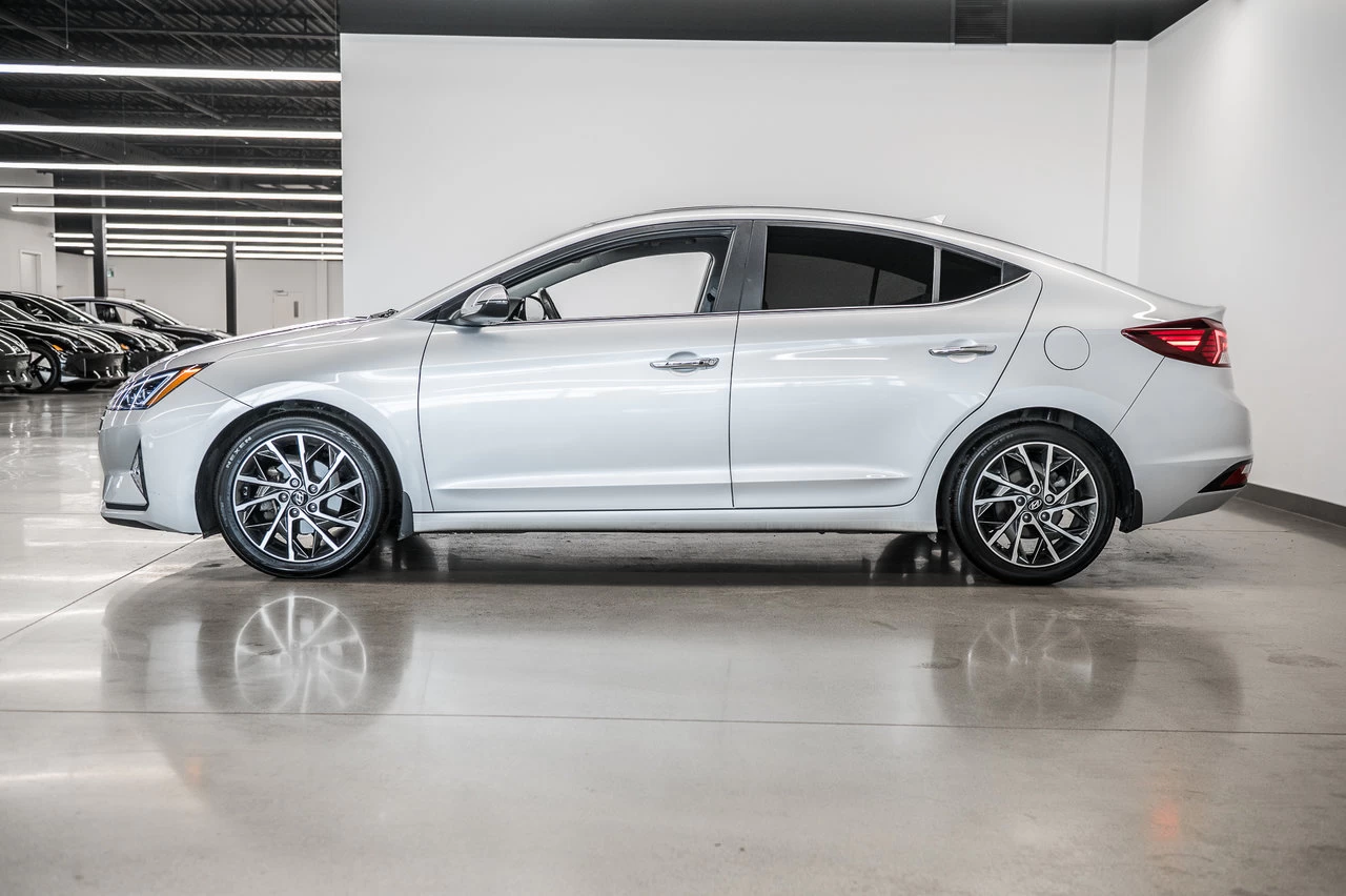 2019 Hyundai Elantra Ultimate Main Image