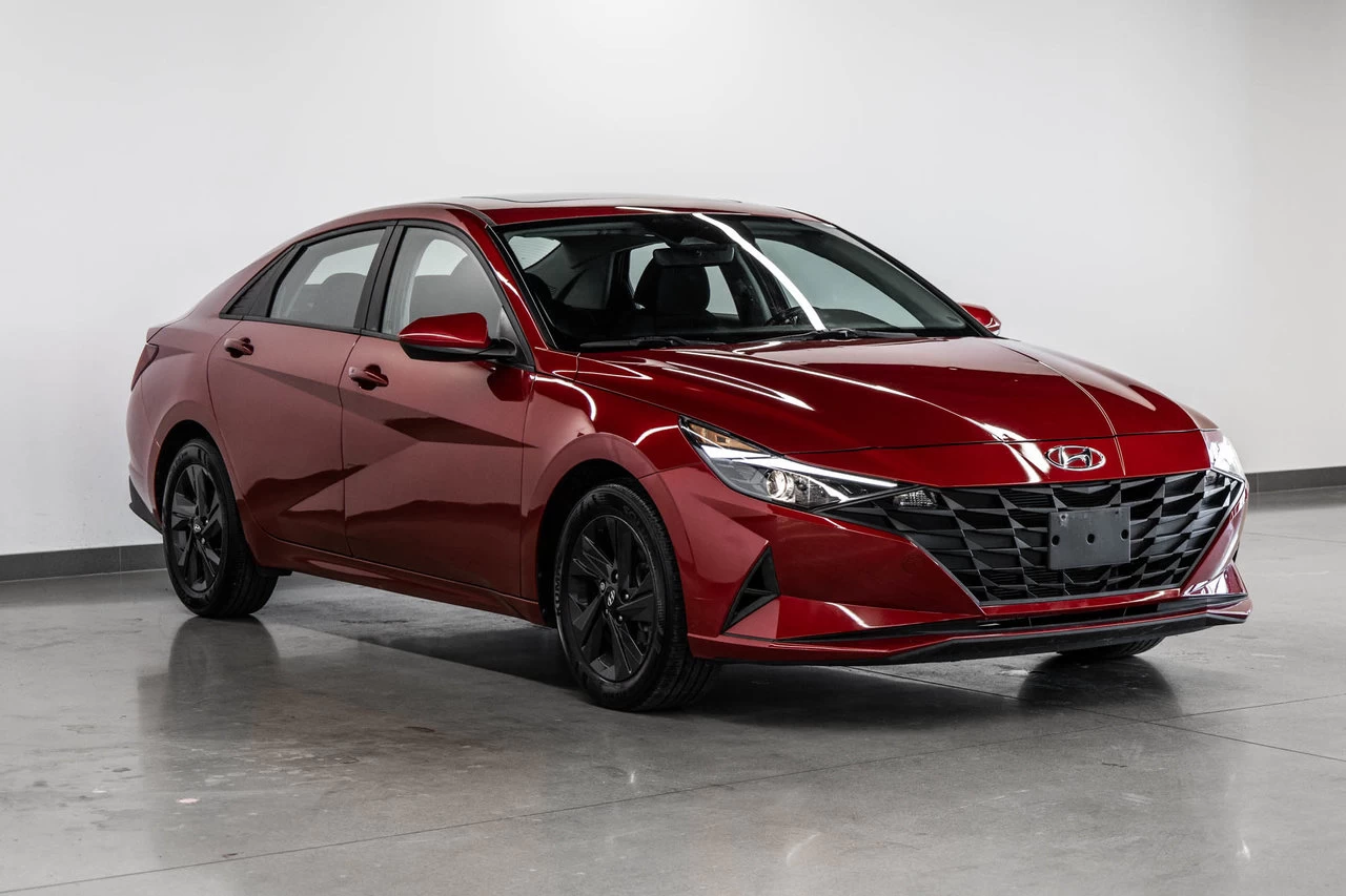 2021 Hyundai Elantra Preferred Main Image