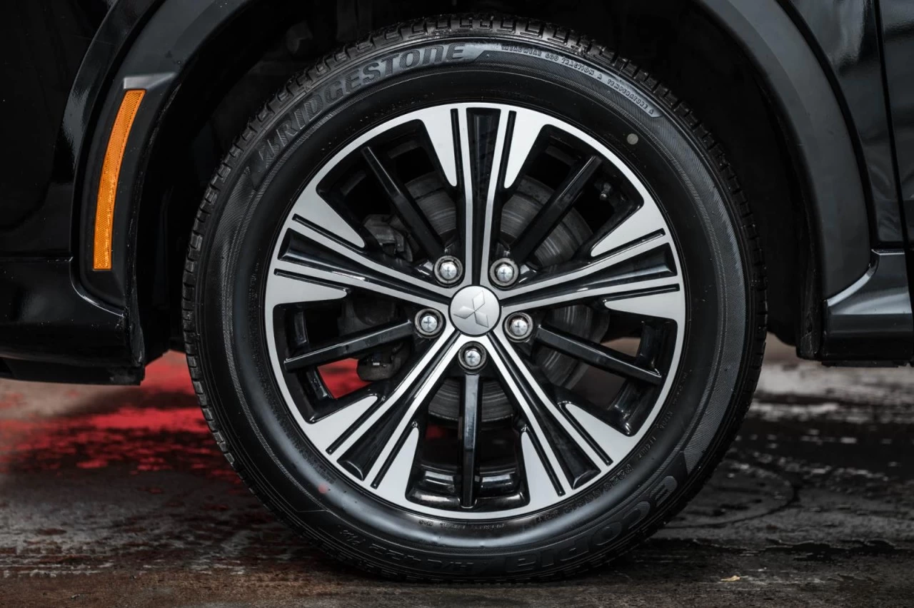 2022 Mitsubishi Eclipse Cross GT AWC+TOIT.PANO+CUIR+VOLANT/SIEGES.CHAUFF Image principale