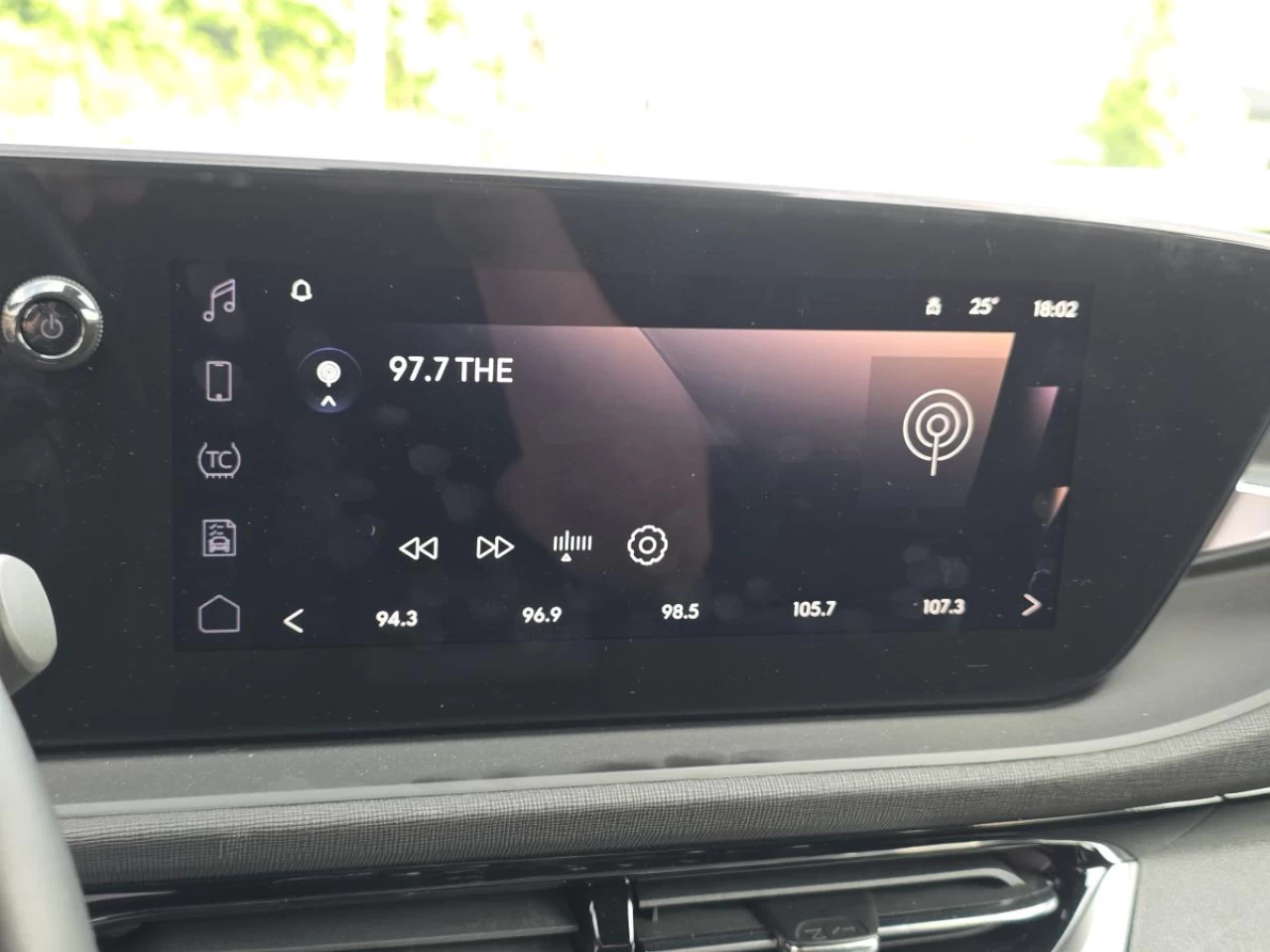 2024 Buick Envista FWD 4dr Sport Touring Main Image