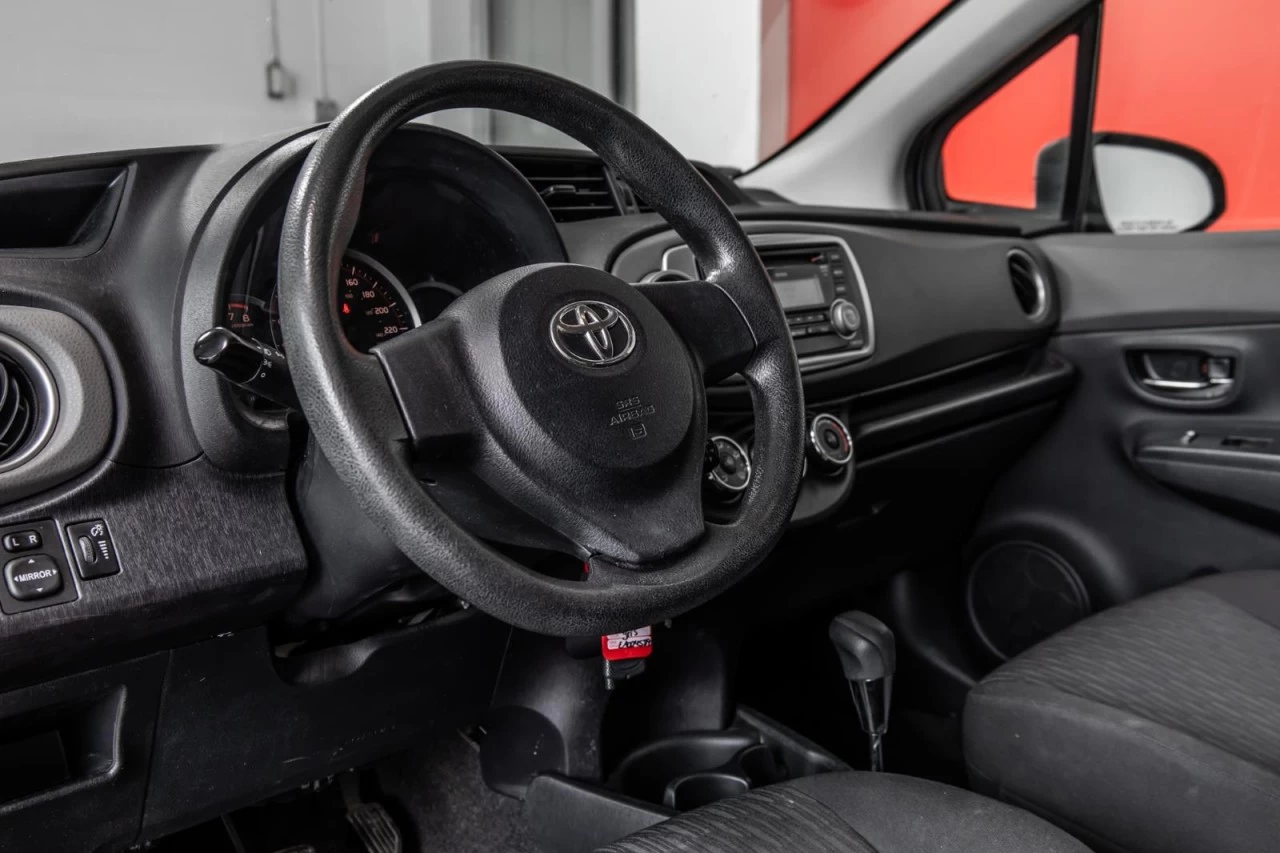 2014 Toyota Yaris Automatique hatchback Garantie 1 AN Image principale