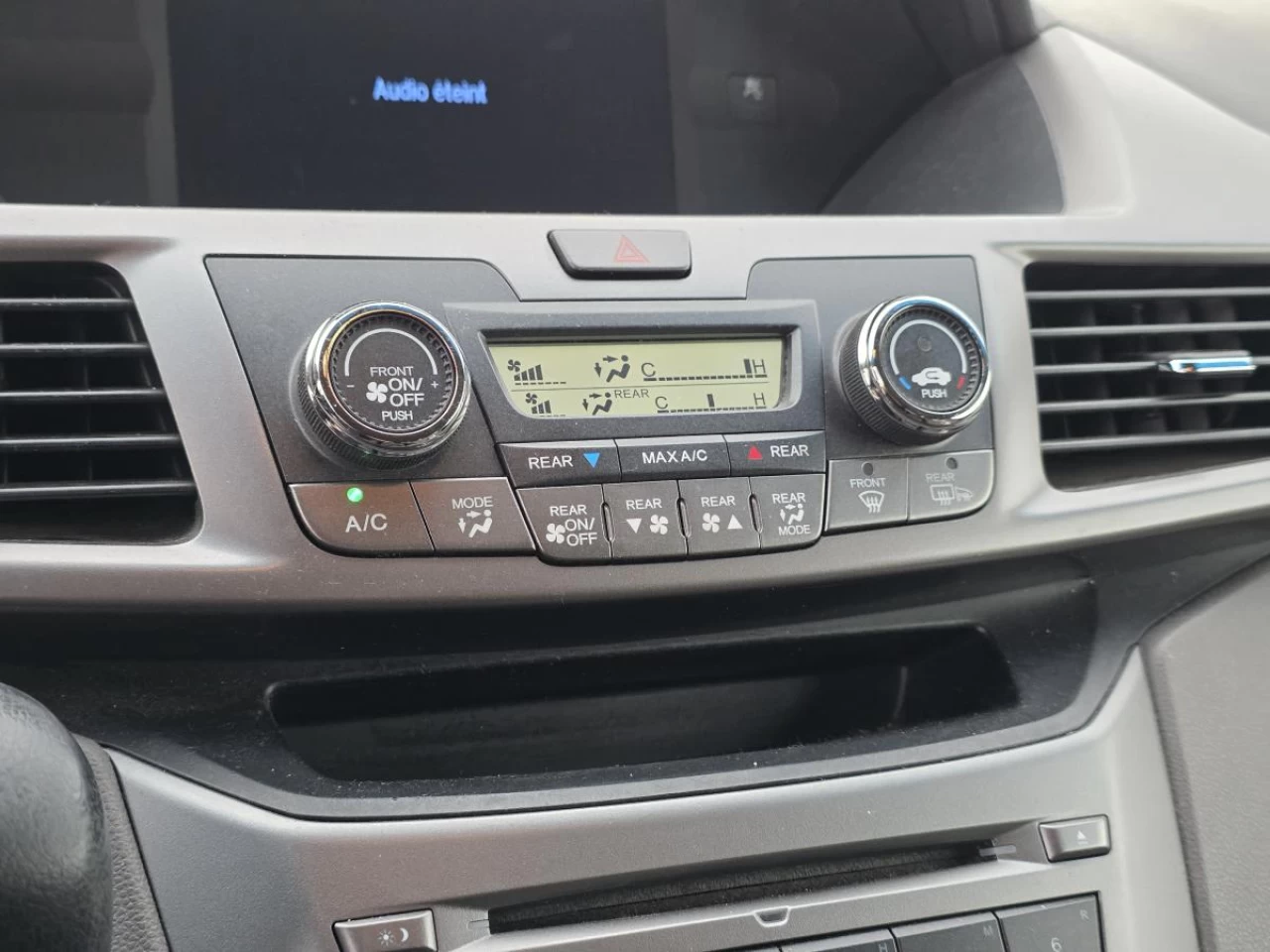 2016 Honda Odyssey SE Image principale