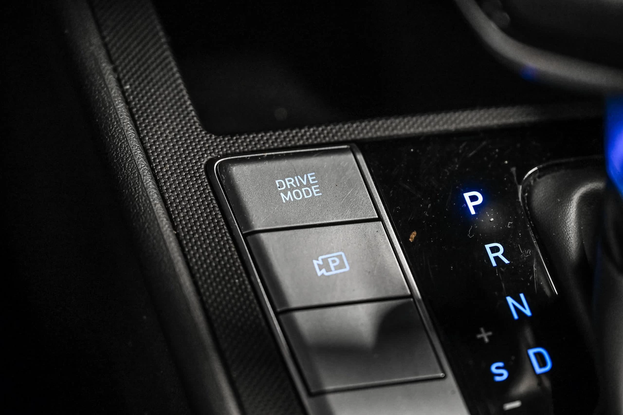 2023 Hyundai Elantra Preferred Tech Pack Main Image