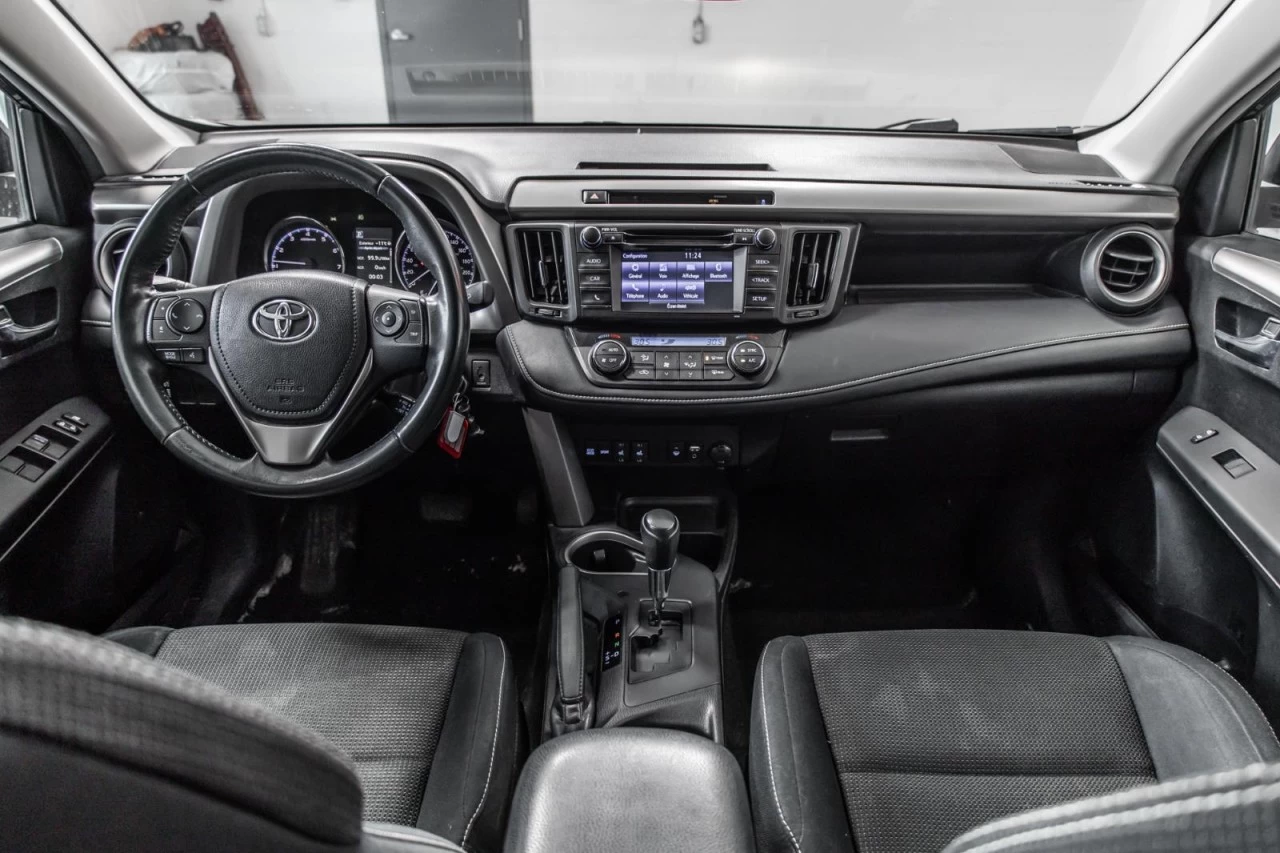 2016 Toyota RAV4 AWD XLE GARANTIE 1 AN Main Image