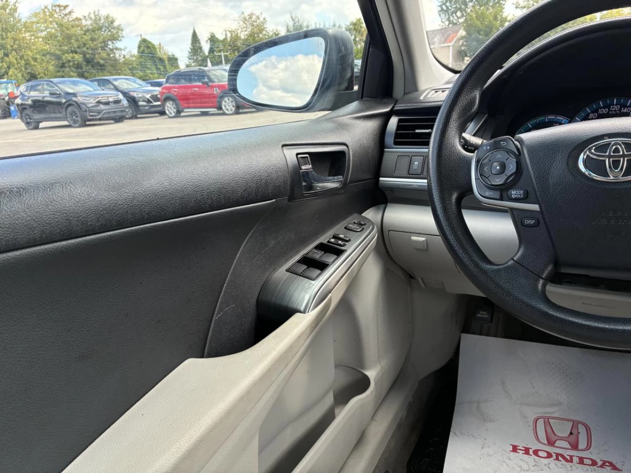 2013 Toyota Camry Hybrid 4dr Sdn LE Main Image