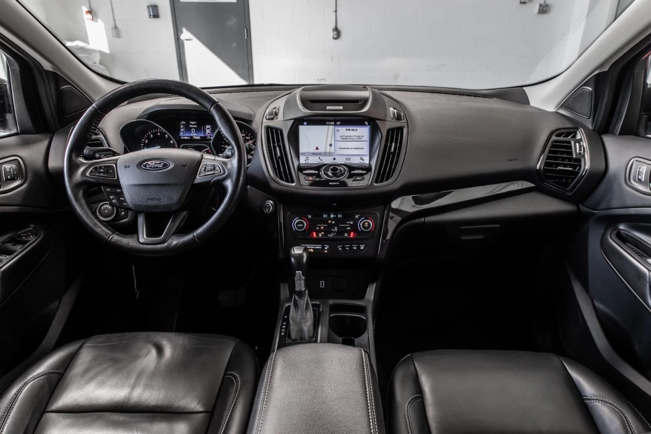 2017 Ford Escape Titanium 4WD+NAVI+TOIT.PANO+CUIR+SIEGES.CHAUFFANTS Image principale