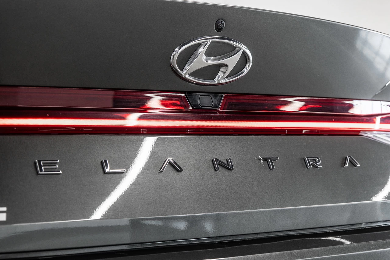 2021 Hyundai Elantra Ultimate Tech Image principale