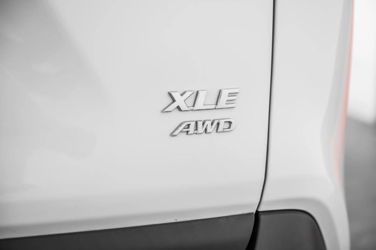 2021 Toyota RAV4 XLE AWD+TOIT.OUVRANT+VOLANT/SIEGES.CHAUFFANTS Image principale