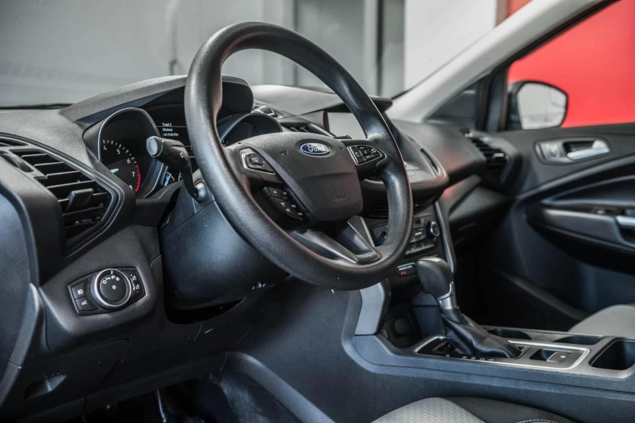2017 Ford Escape SE 4WD+SIEGES.CHAUFF+MAGS+BLUETOOTH+CAM.RECUL Image principale