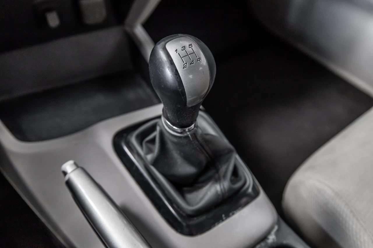 2012 Honda Civic Sedan Manuelle de base AUBAINE!!! Image principale
