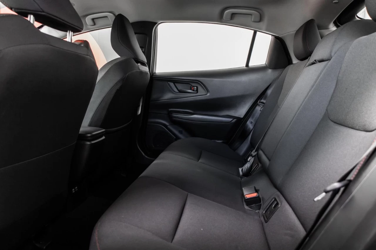 2024 Toyota Prius Prime SE MAGS+SIEGES.CHAUFF+BLUETOOTH+CAM.RECUL+CARPLAY Image principale