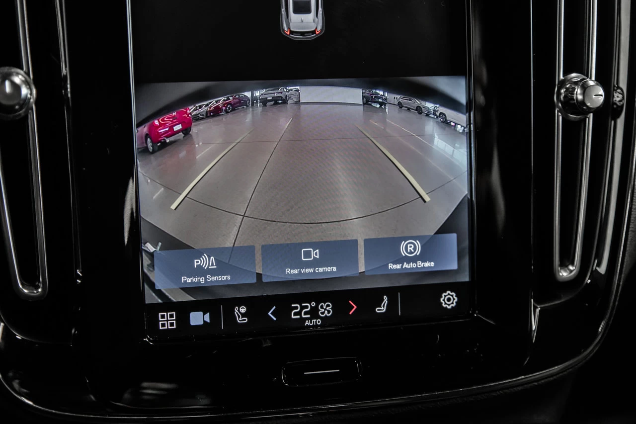 2023 Volvo XC40 Core Awd Image principale