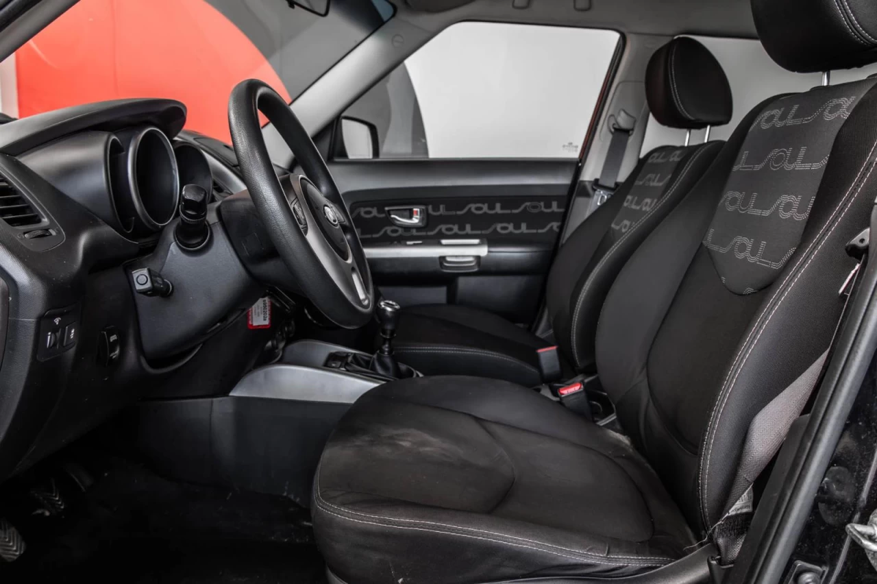 2012 Kia Soul Manuelle AUBAINE!!! Image principale