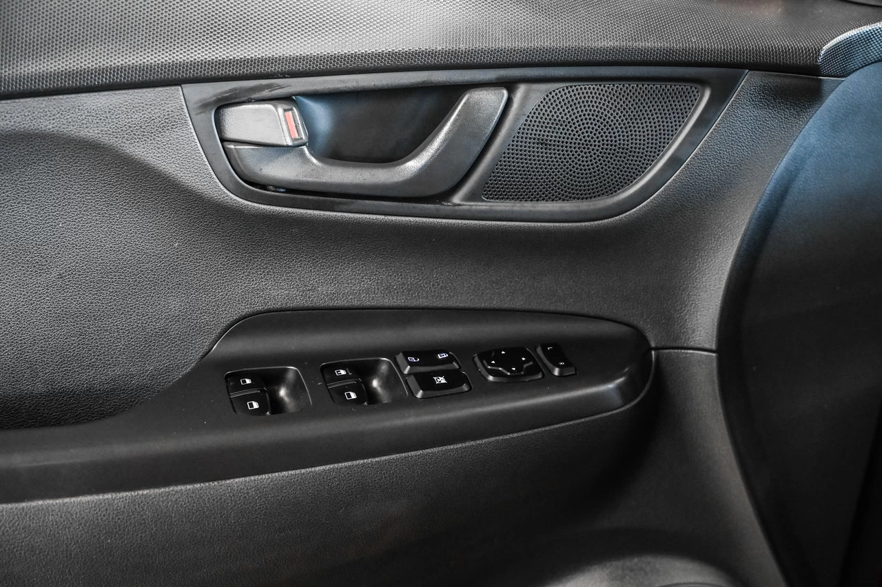 2021 Hyundai Kona Essential Main Image