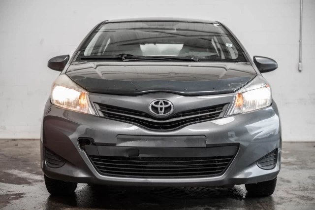 Toyota Yaris Manuelle Hatchback AUBAINE! 2012