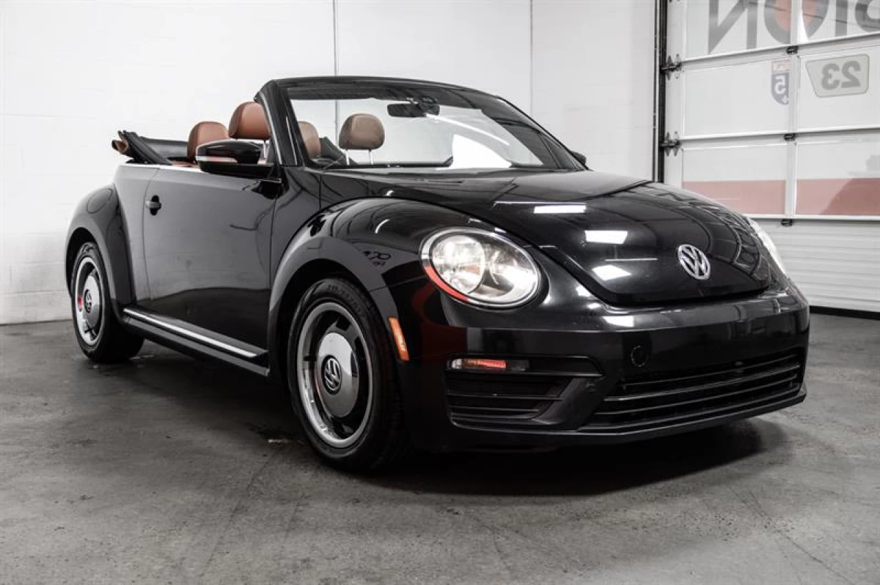 2017 Volkswagen Beetle Convertible Classic MAGS+SIEGES.CHAUFF+APPLE.CARPLAY Image principale