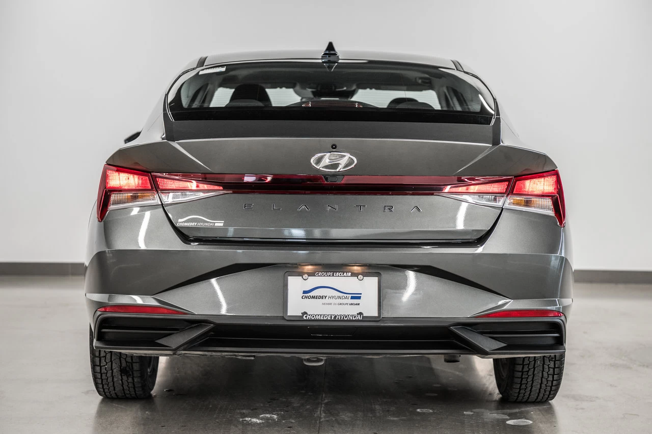 2023 Hyundai Elantra Preferred Tech Image principale
