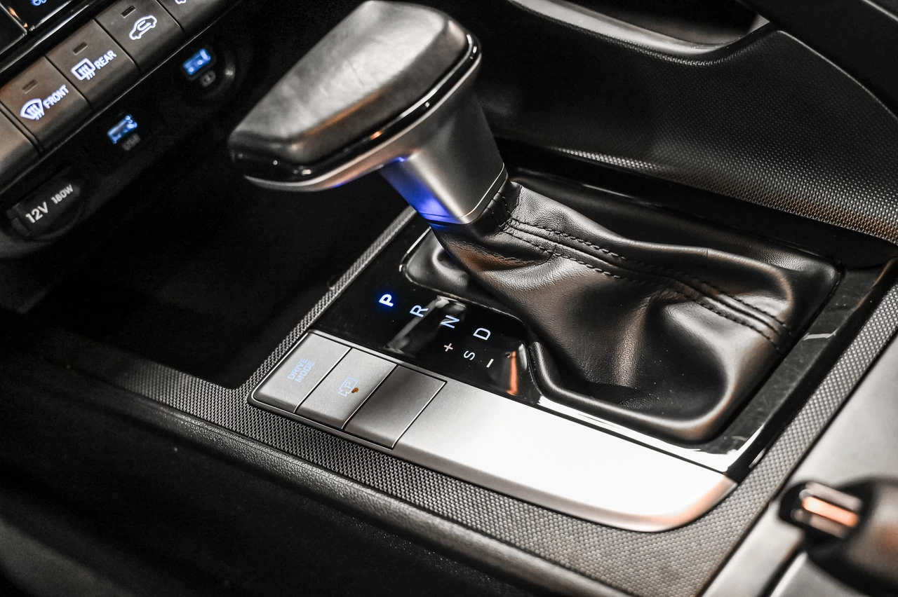 2022 Hyundai Elantra Preferred Main Image