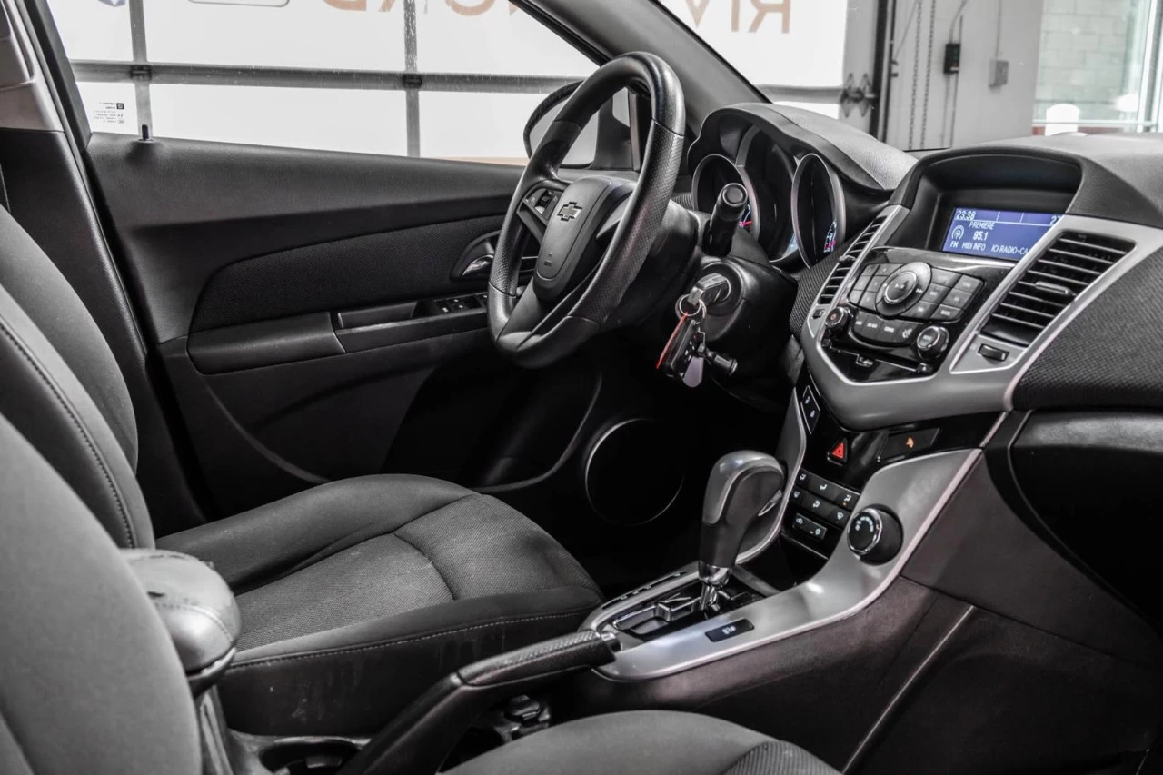 2011 Chevrolet Cruze Automatique BAS KM Image principale