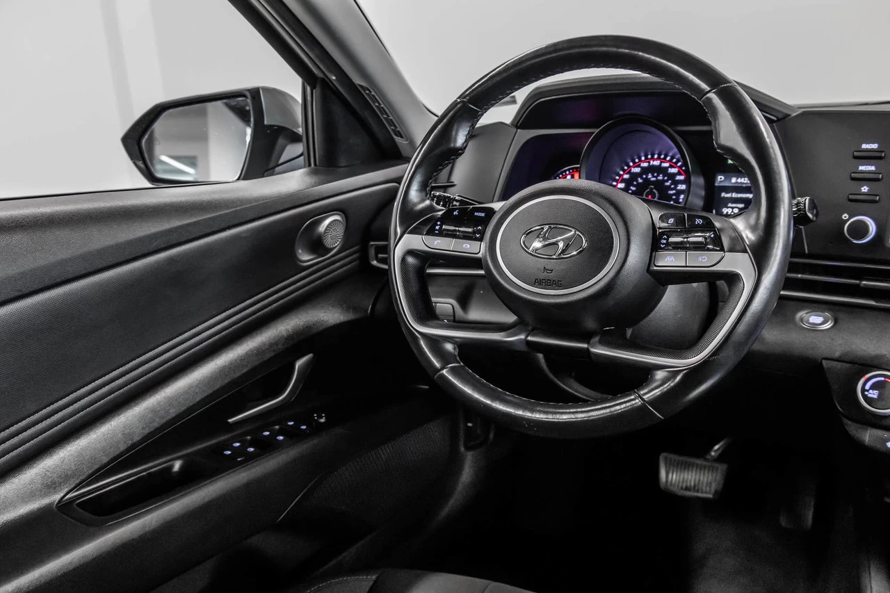 2021 Hyundai Elantra Preferred Image principale